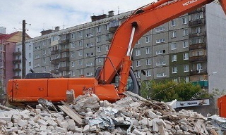 Вывоз строительного мусора с участка в Анжеро-Судженске недорого от 1564 руб. | 2Землекопа-Нжр